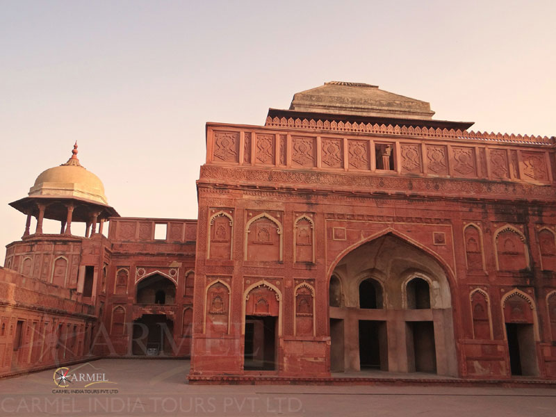 Agra Tour and Travel Info