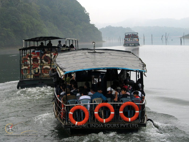 Periyar lake kerala boat ride tour package