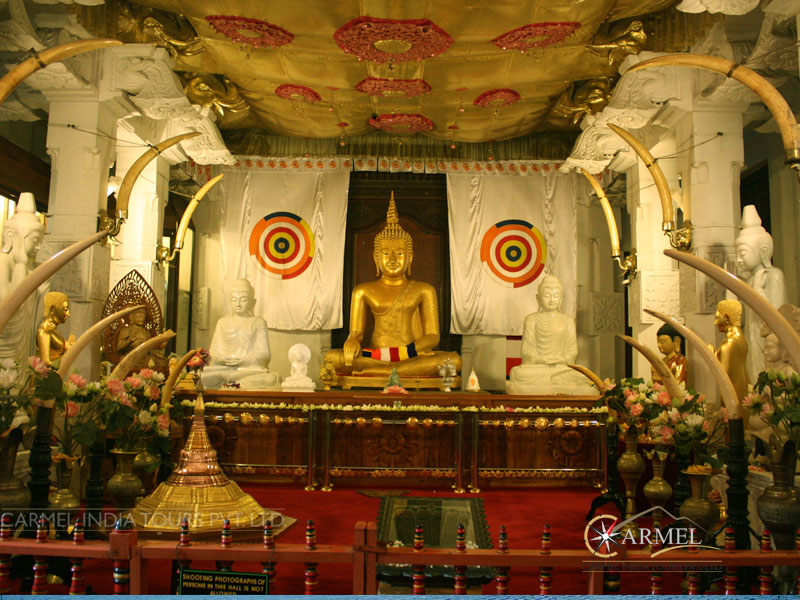 Temple of the Tooth, Kandy, Srilanka tour