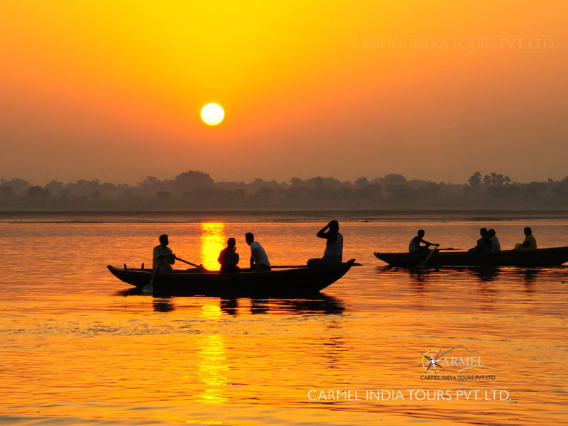 Delhi to varanasi tour package